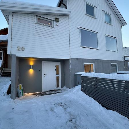 Sentralt Plassert Leilighet Ved Sherpatrappen Тромсё Экстерьер фото
